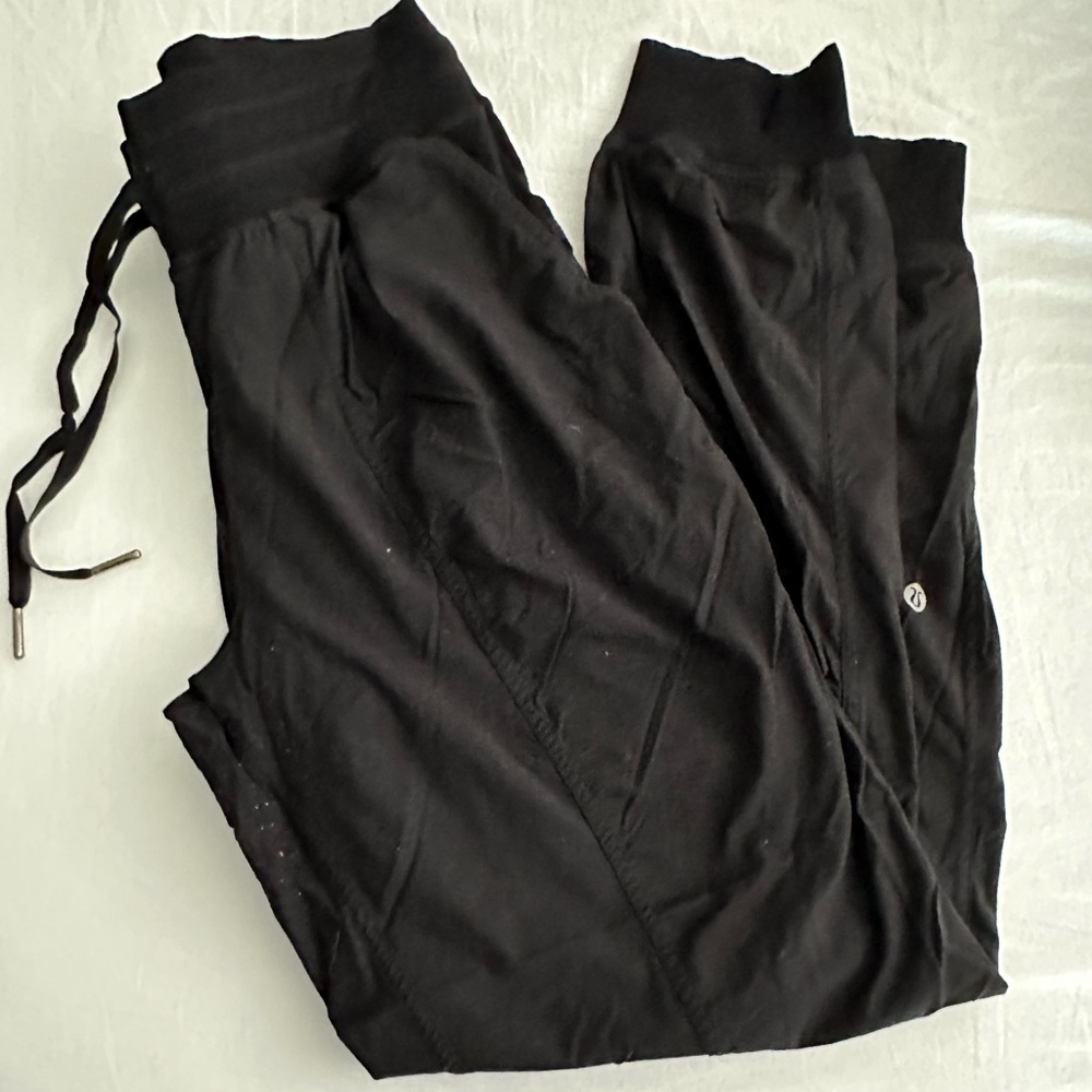 LULULEMON black joggers